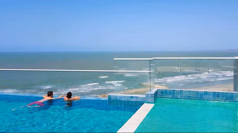Departamento SHG Oceandrive Beach en Cartagena Colombia Apartamento SHG Oceandrive Beach frente al mar en Cartagena, Colombia con vista al océano.