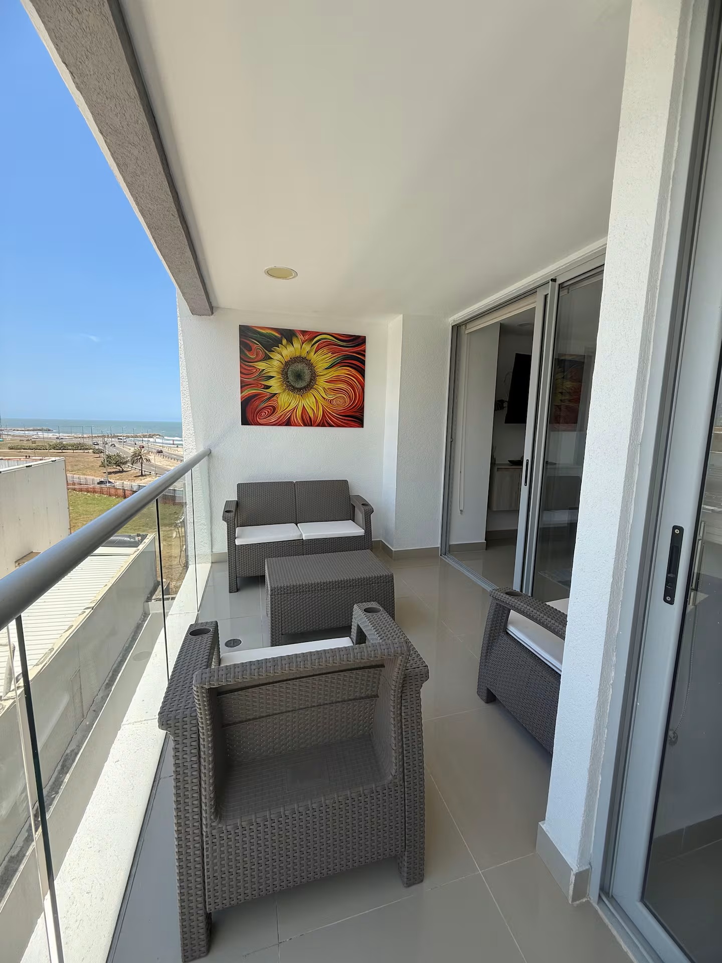 Departamento SHG Oceandrive Beach en Cartagena Colombia Apartamento SHG Oceandrive Beach frente al mar en Cartagena, Colombia con vista al océano.